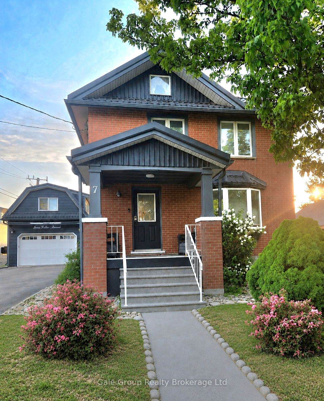 7 Fidler Avenue - Photo 1