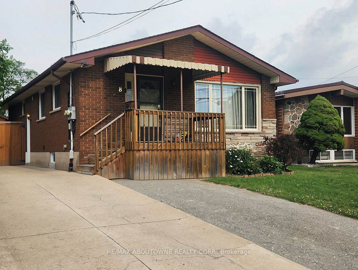 18 Greeningdon Drive - Photo 1