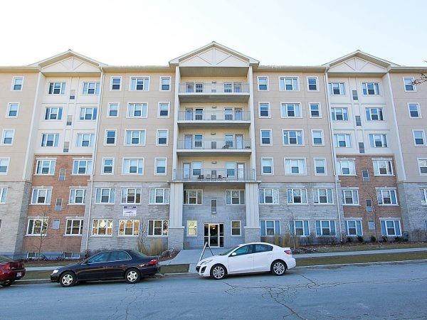 251 Lester St - Photo 1