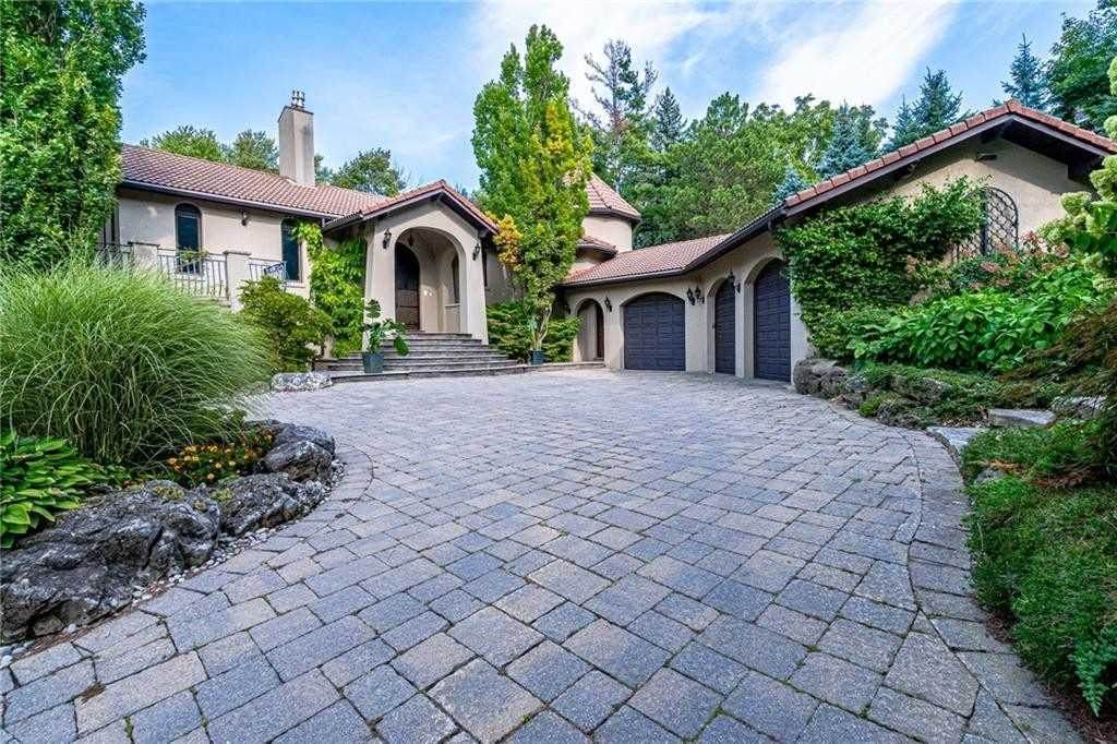596 Hendry Lane - Photo 1