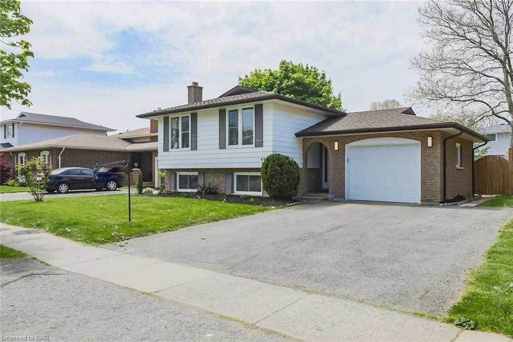 493 Grantham Ave - Photo 1