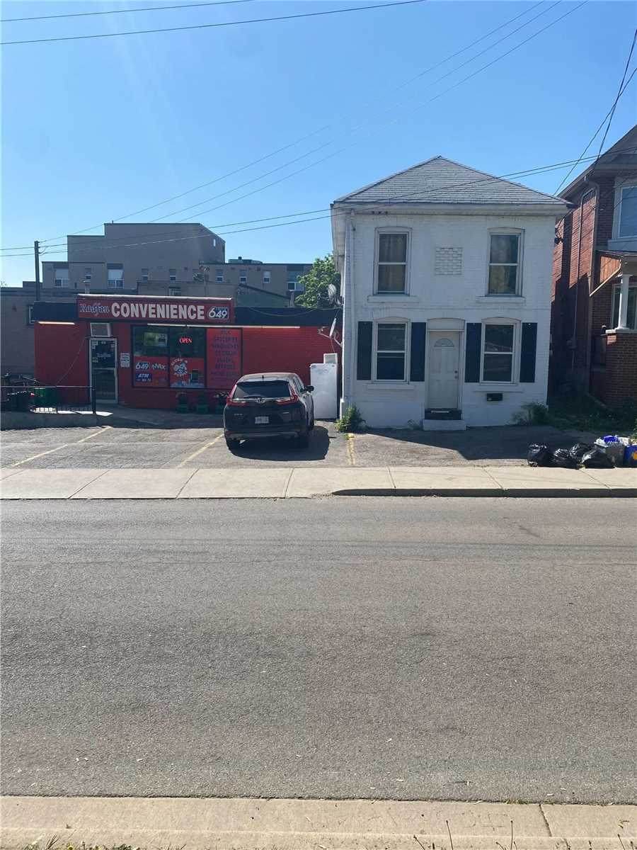 11 Strathcona Ave - Photo 1