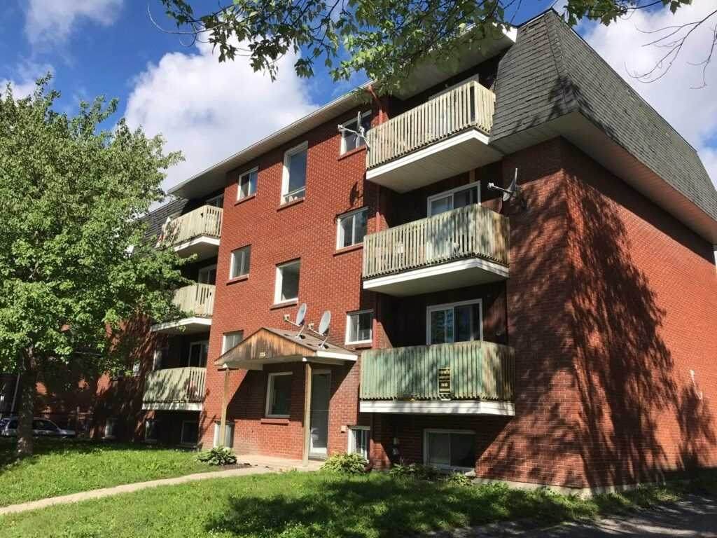 225 Presland Rd - Photo 1