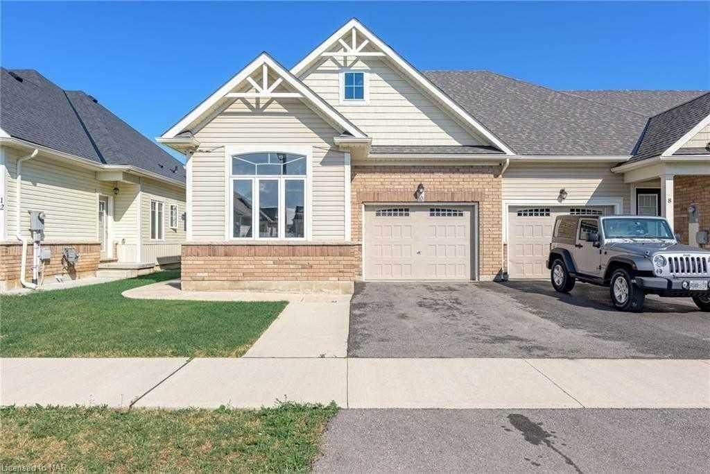 10 Dorchester Blvd - Photo 1