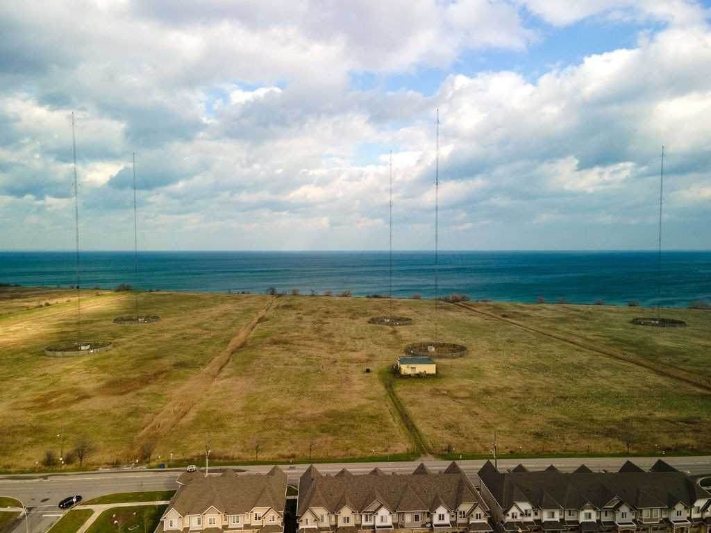 560 North Service Rd - Photo 1