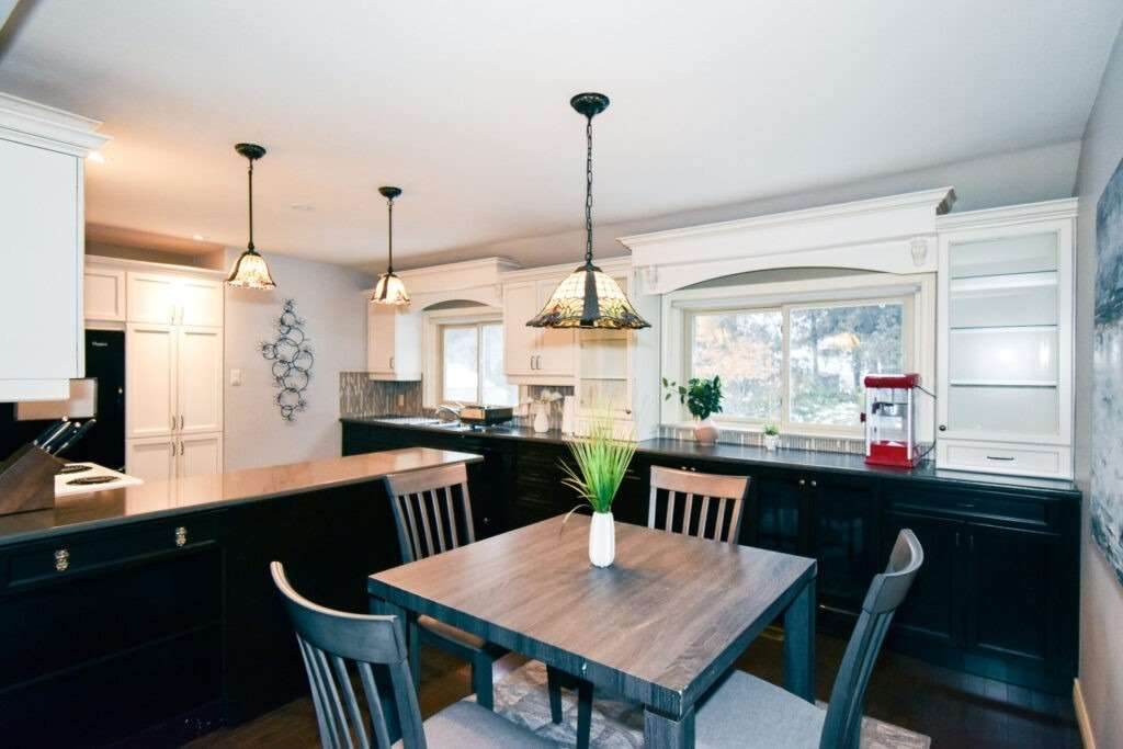 111 Wallis Dr - Photo 1