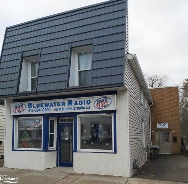 267 10th St - Photo 1