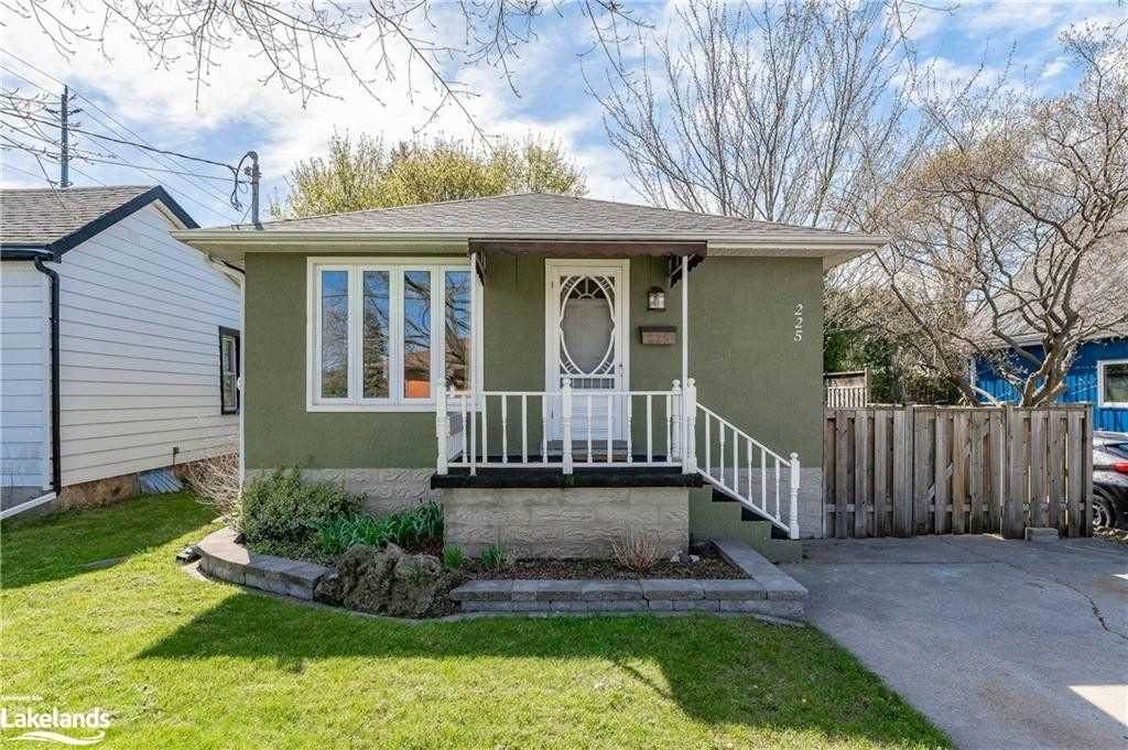 225 Grange St - Photo 1
