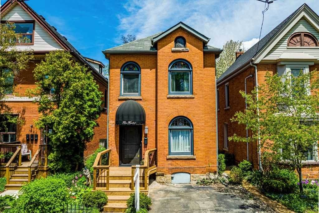 300 Jackson St - Photo 1
