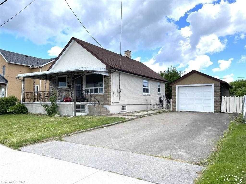 5688 Desson Ave - Photo 1