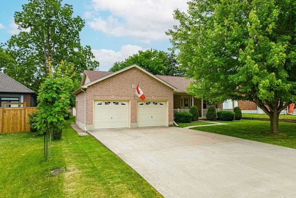 16 Hanlon Pl - Photo 1