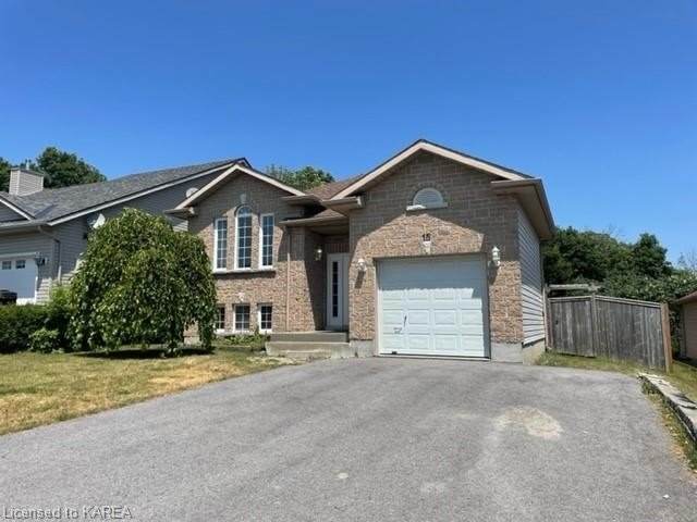 15 Mckeown Cres - Photo 1