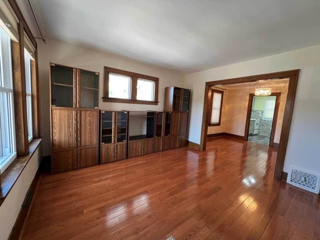 696 Sunset Ave - Photo 1