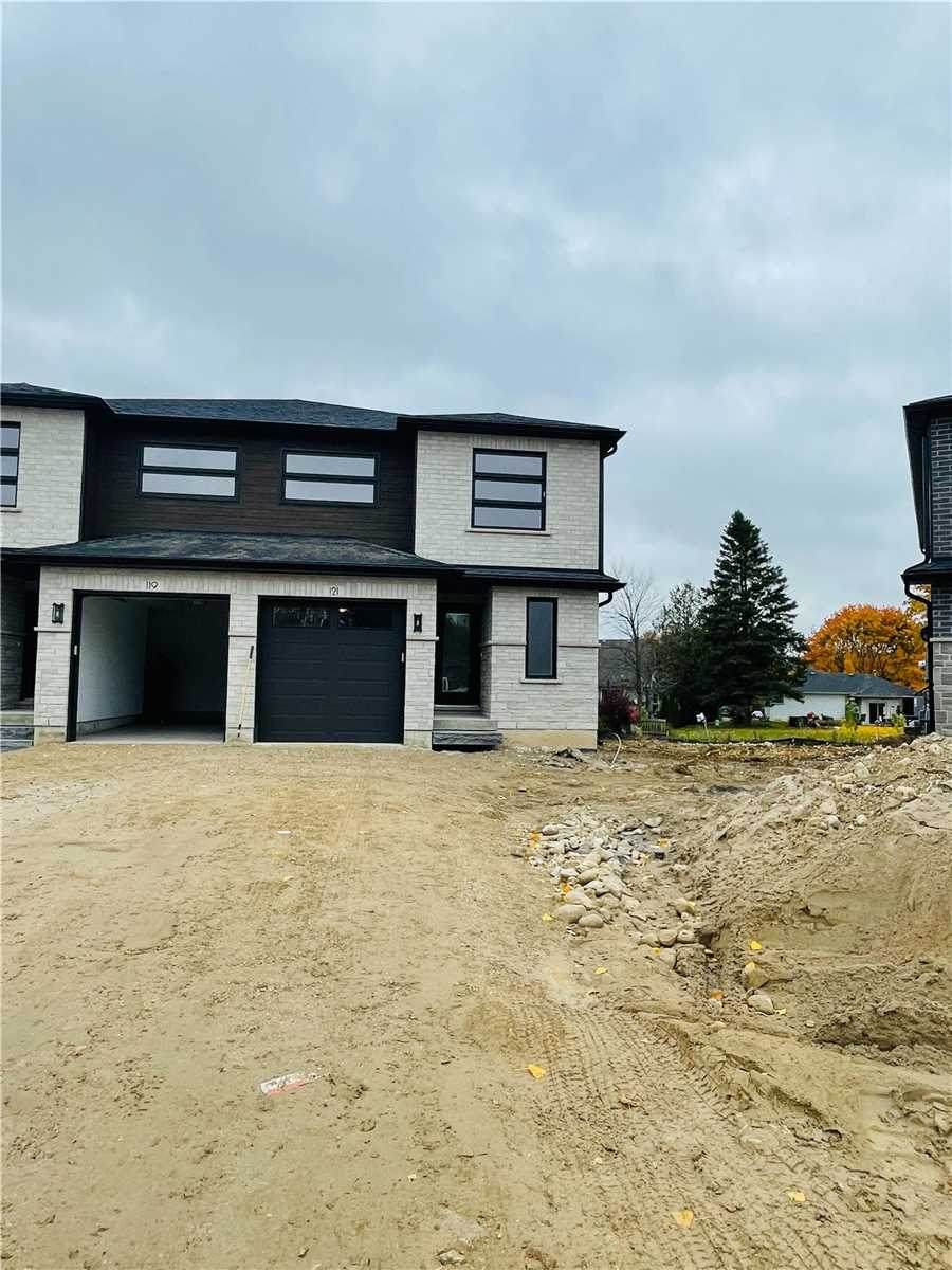 121 Jefferey Way - Photo 1