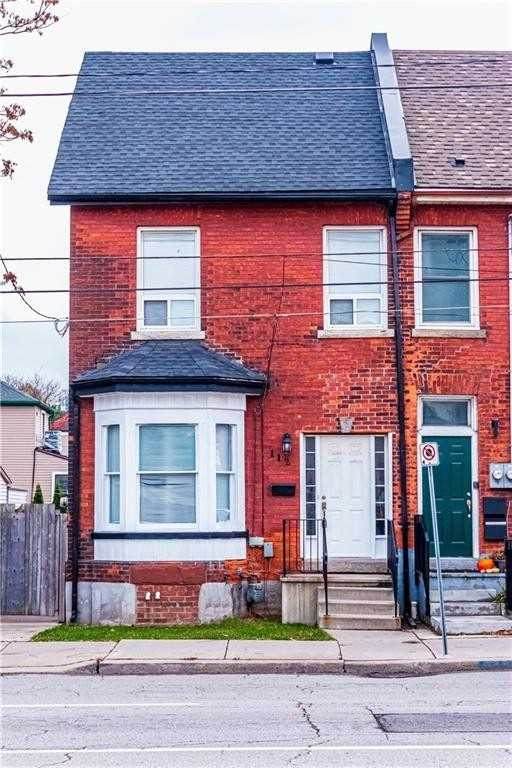 112 Barton St - Photo 1