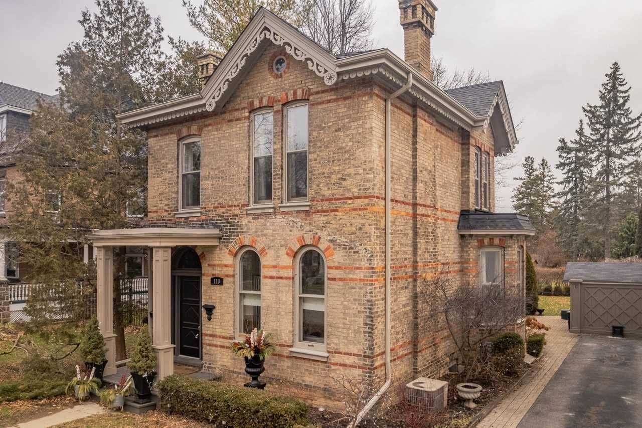 113 Dufferin Ave - Photo 1