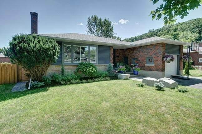 23 West Hampton Rd - Photo 1