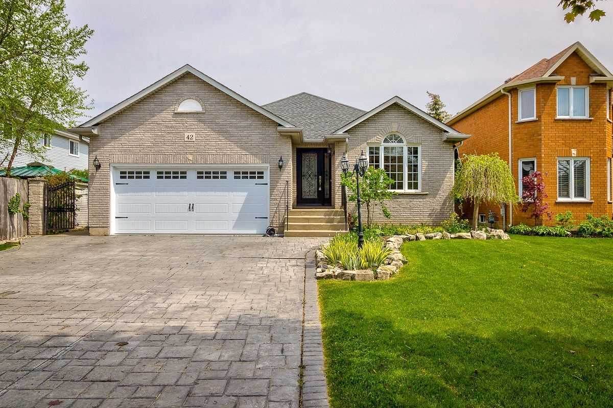 42 Richmond Cres - Photo 1