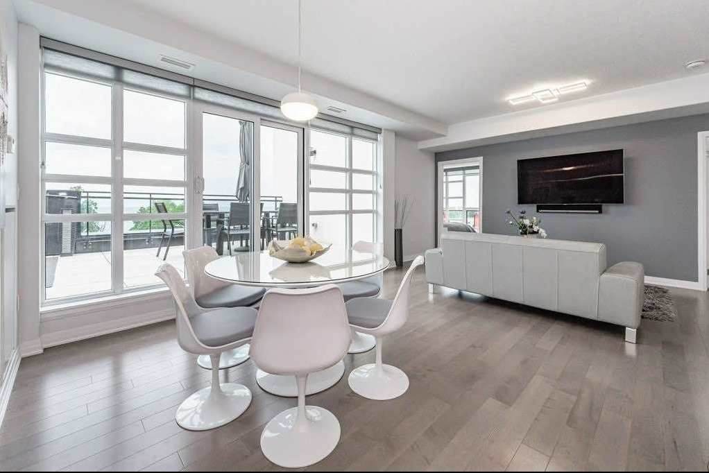 10 Concord Pl - Photo 1