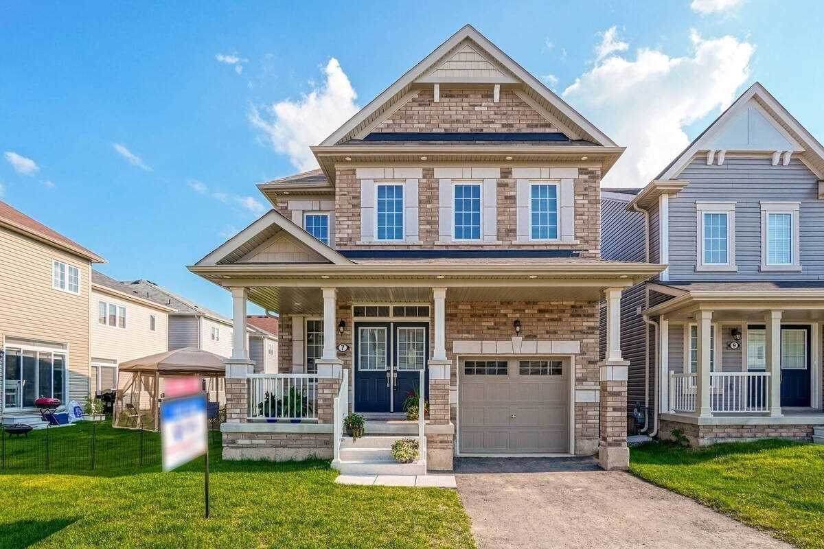 7 Esther Cres - Photo 1