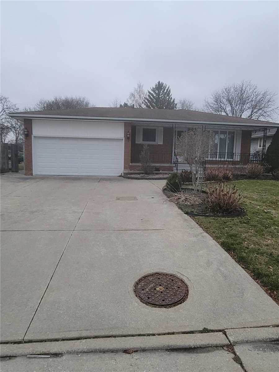 1645 Chappell Ave - Photo 1