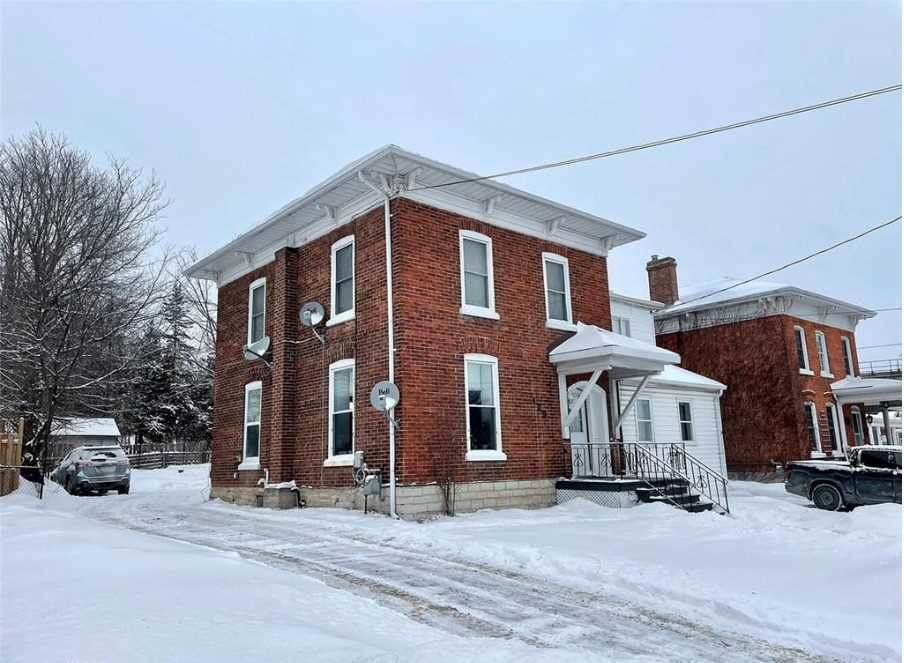 129 Bridge St - Photo 1