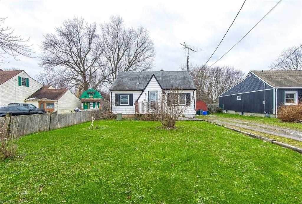 1369 Merrittville Highway - Photo 1