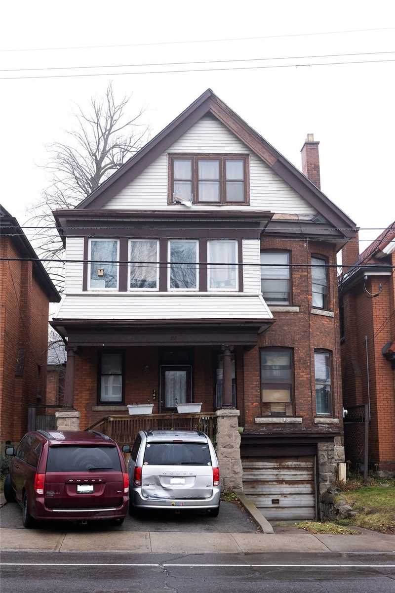 166 Wentworth St - Photo 1