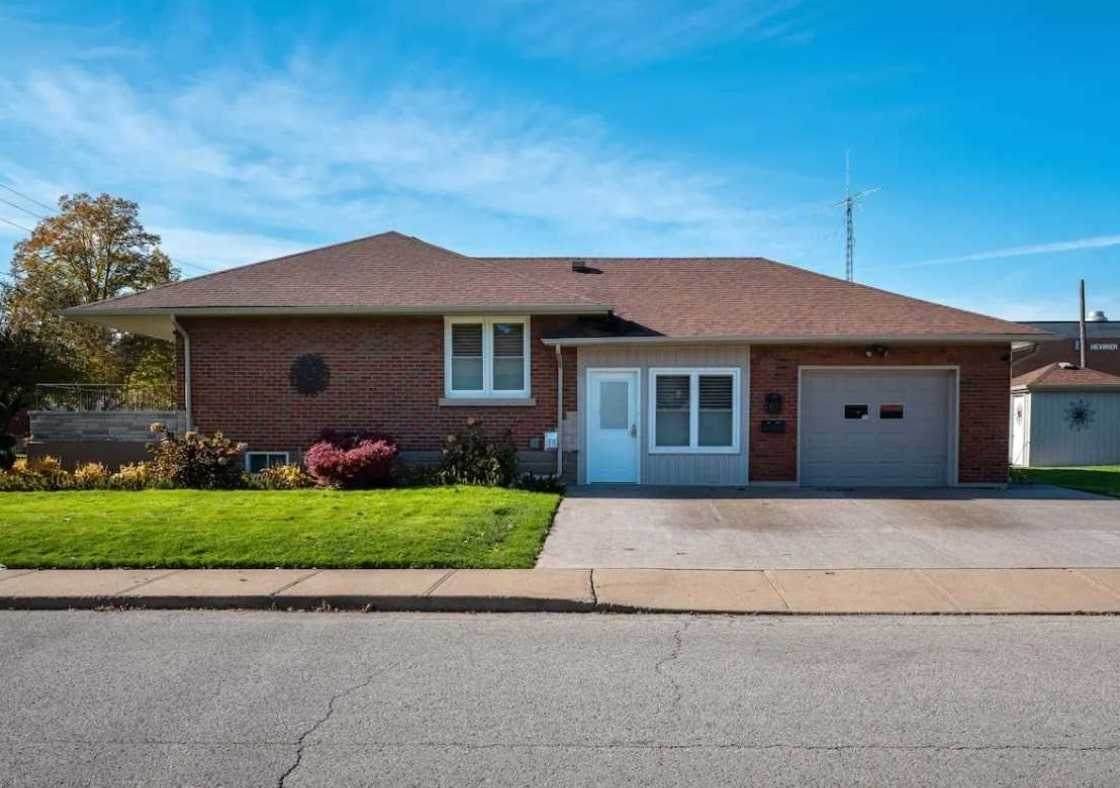 6361 Margaret St - Photo 1