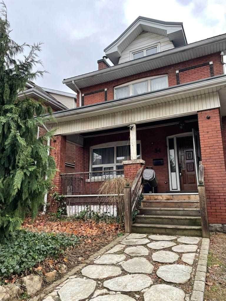 34 Kensington Ave - Photo 1