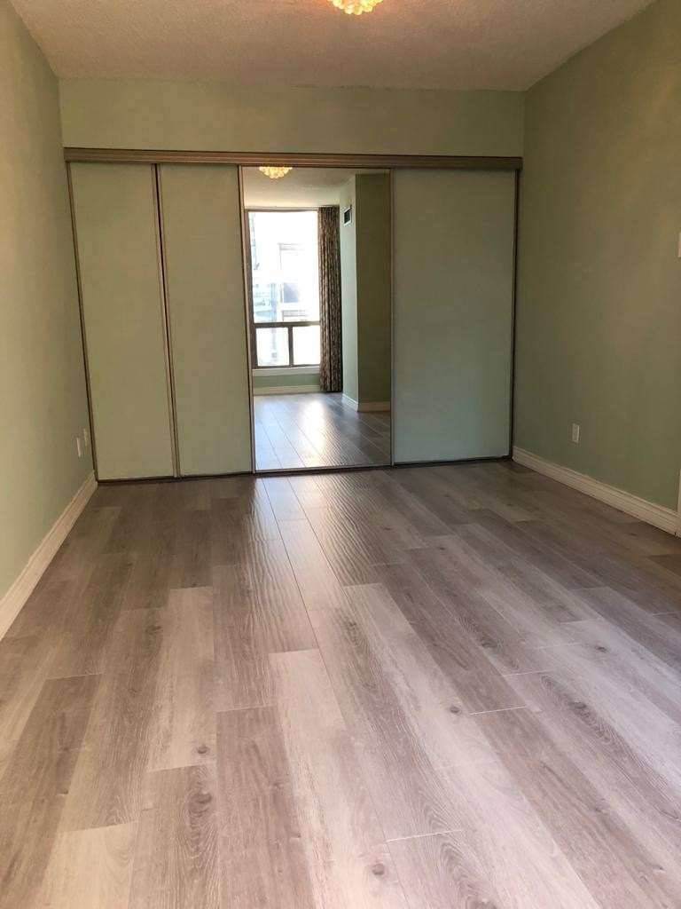 40 Scollard St - Photo 1