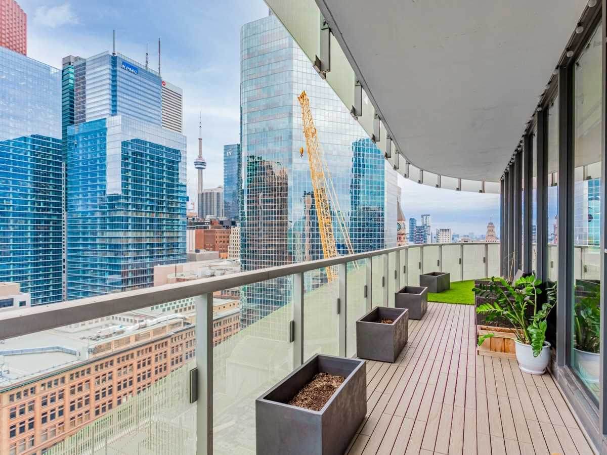 197 Yonge St - Photo 1