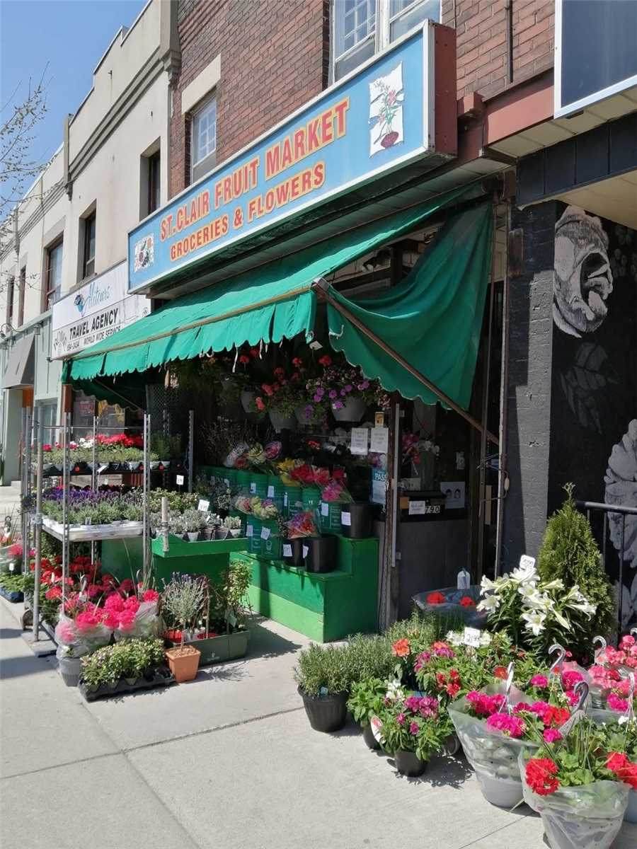 790 St Clair Ave - Photo 1