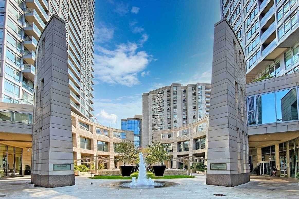 2191 Yonge St - Photo 1