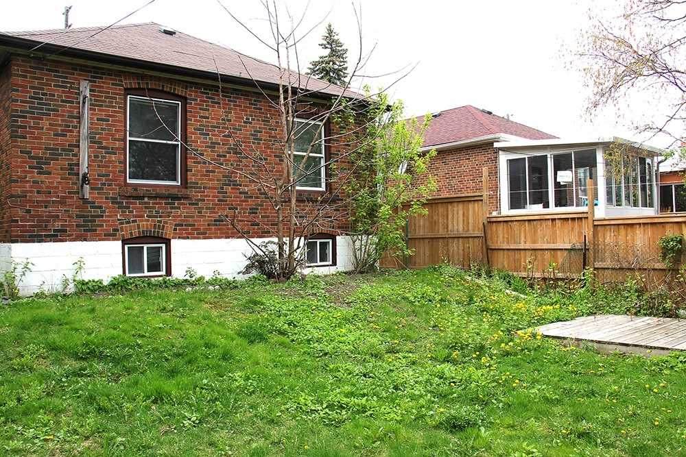 1249 Warden Ave - Photo 1