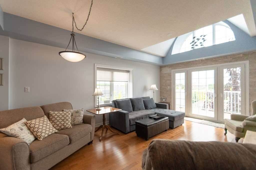 375 Lakebreeze Dr - Photo 1