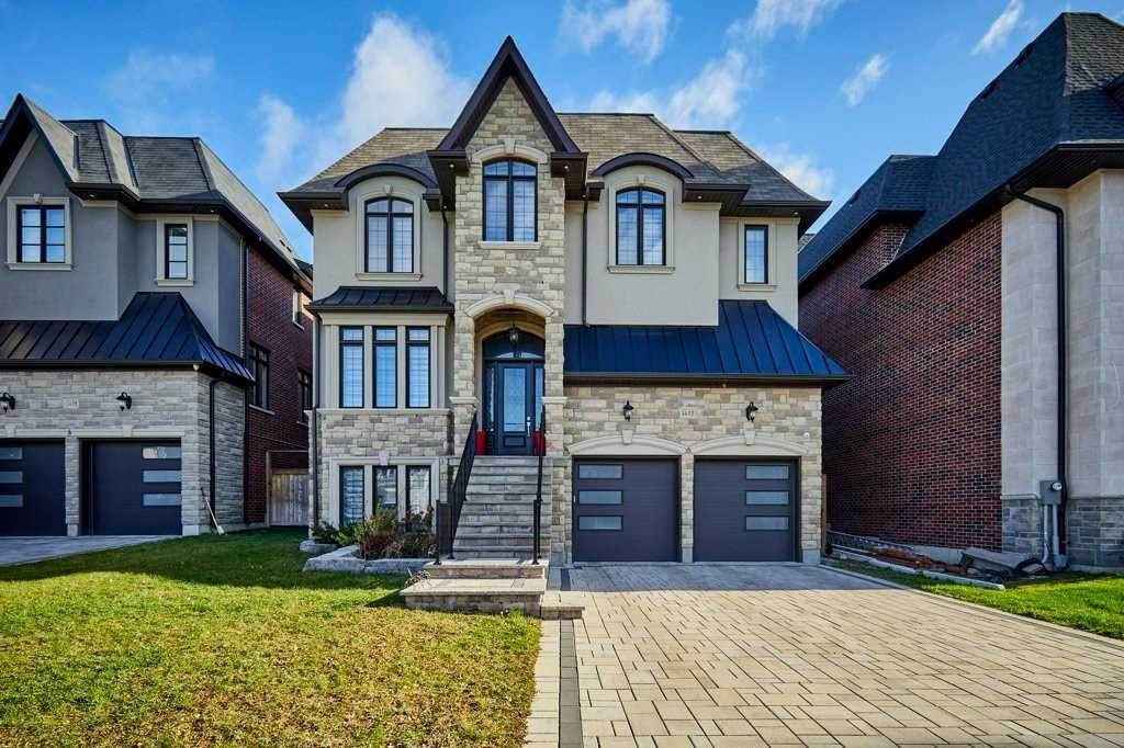 1433 Old Forest Rd - Photo 1