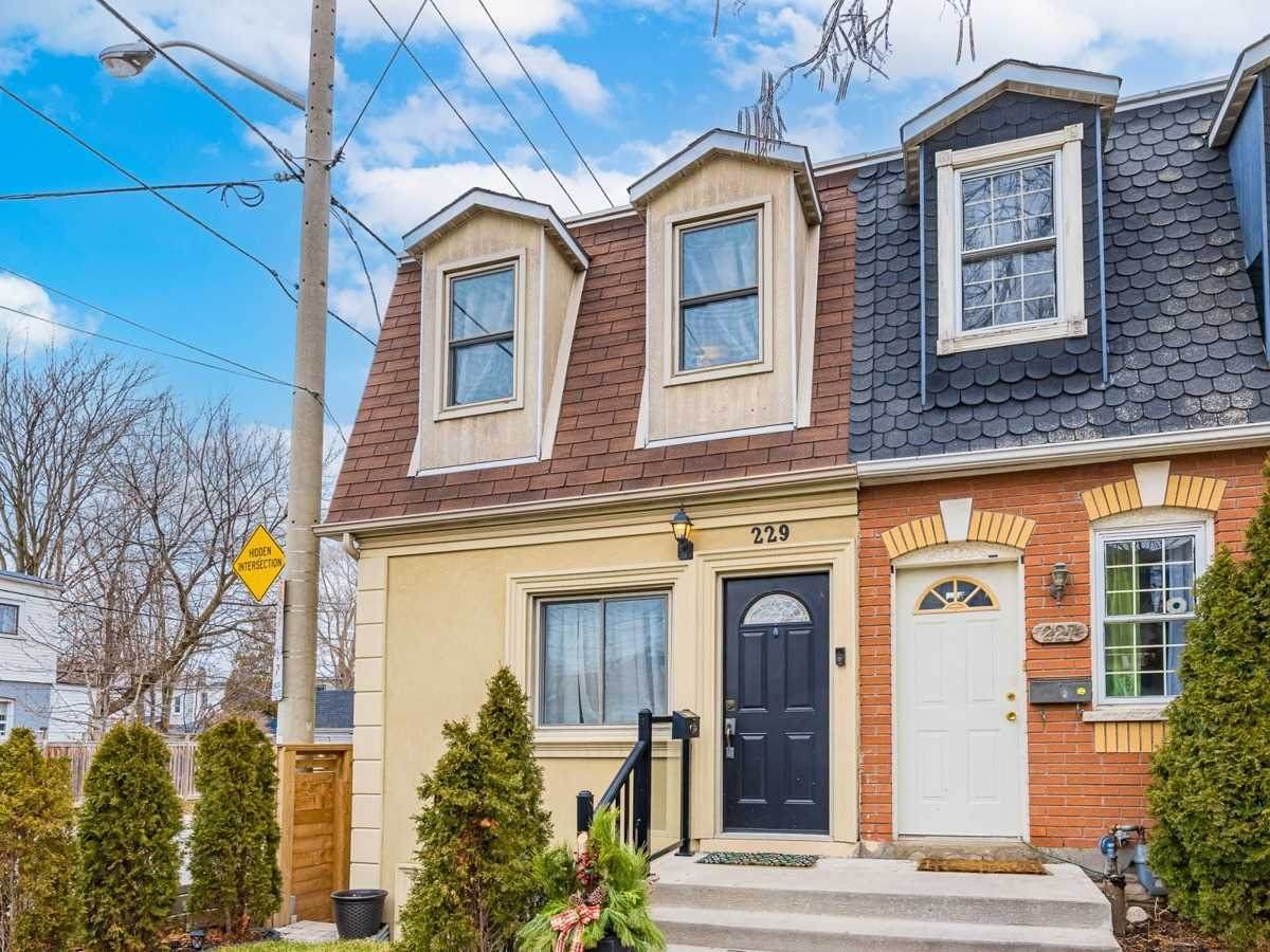 229 Coleridge Ave - Photo 1