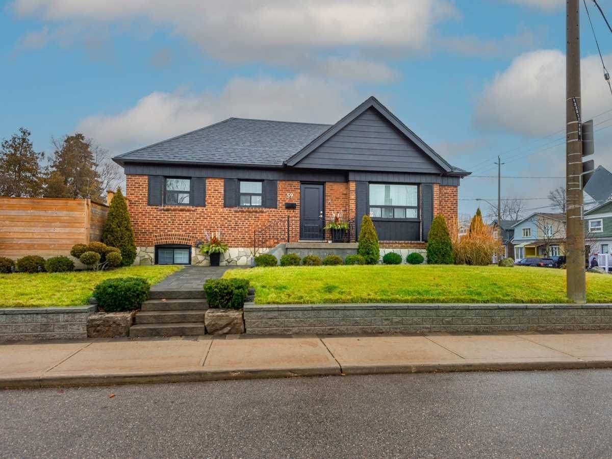 59 Binswood Ave - Photo 1