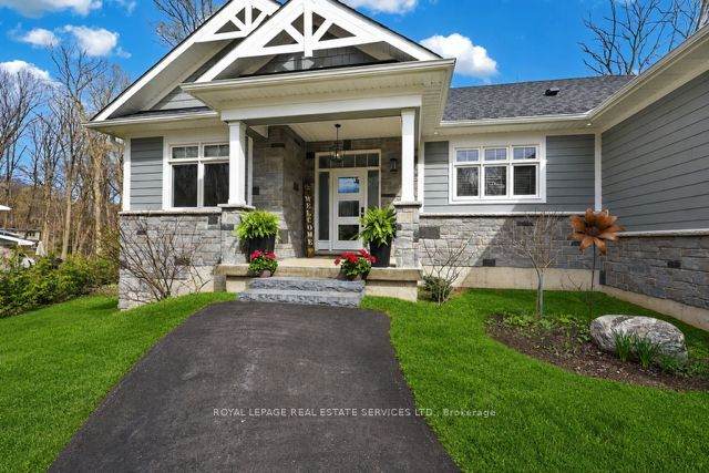 https://bt-photos.global.ssl.fastly.net/toronto/orig_boomver_2_S13086804-1.jpg