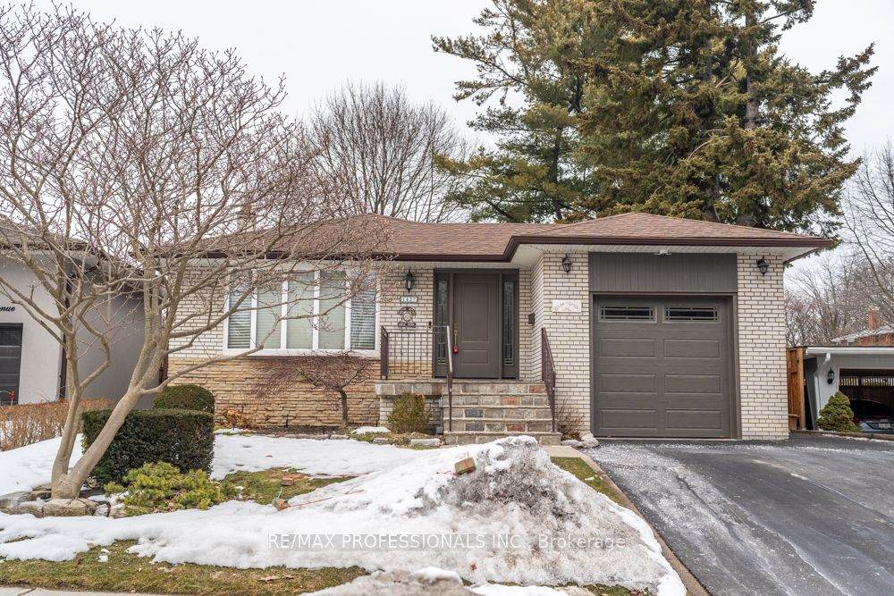1427 Kenmuir Avenue - Photo 1
