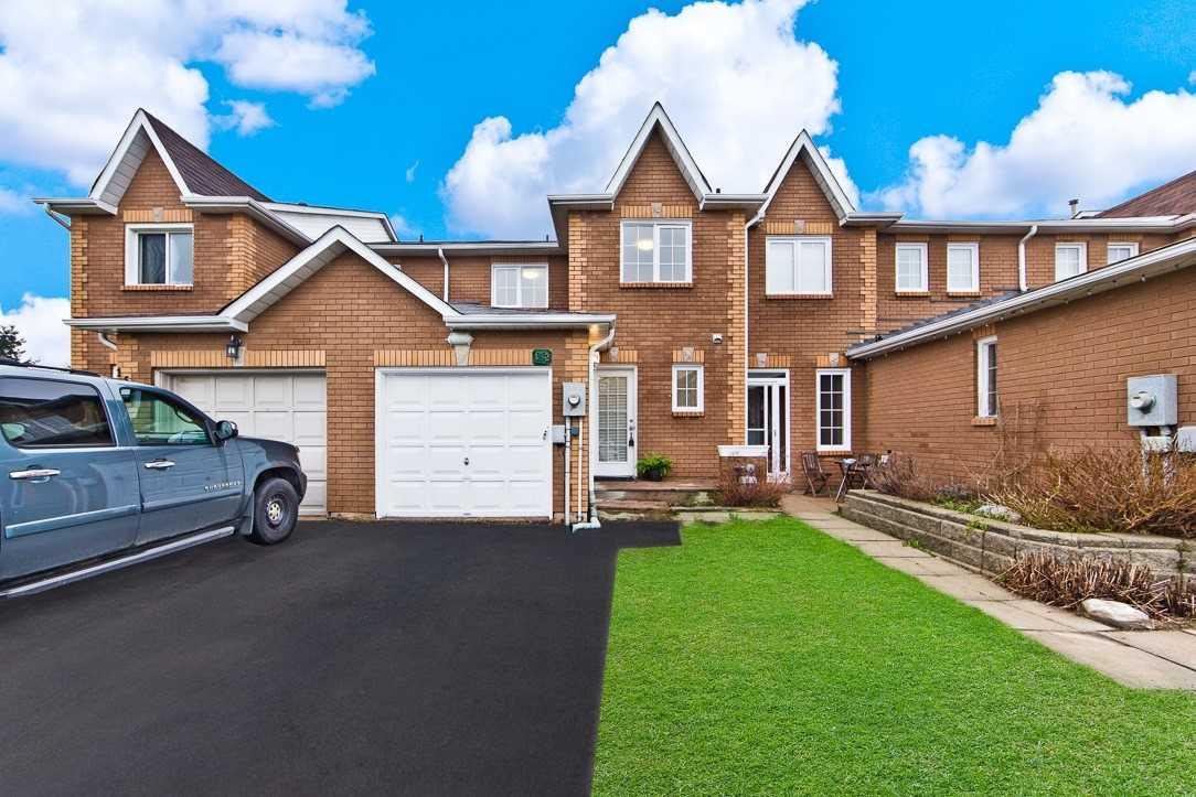 152 Howard Cres - Photo 1
