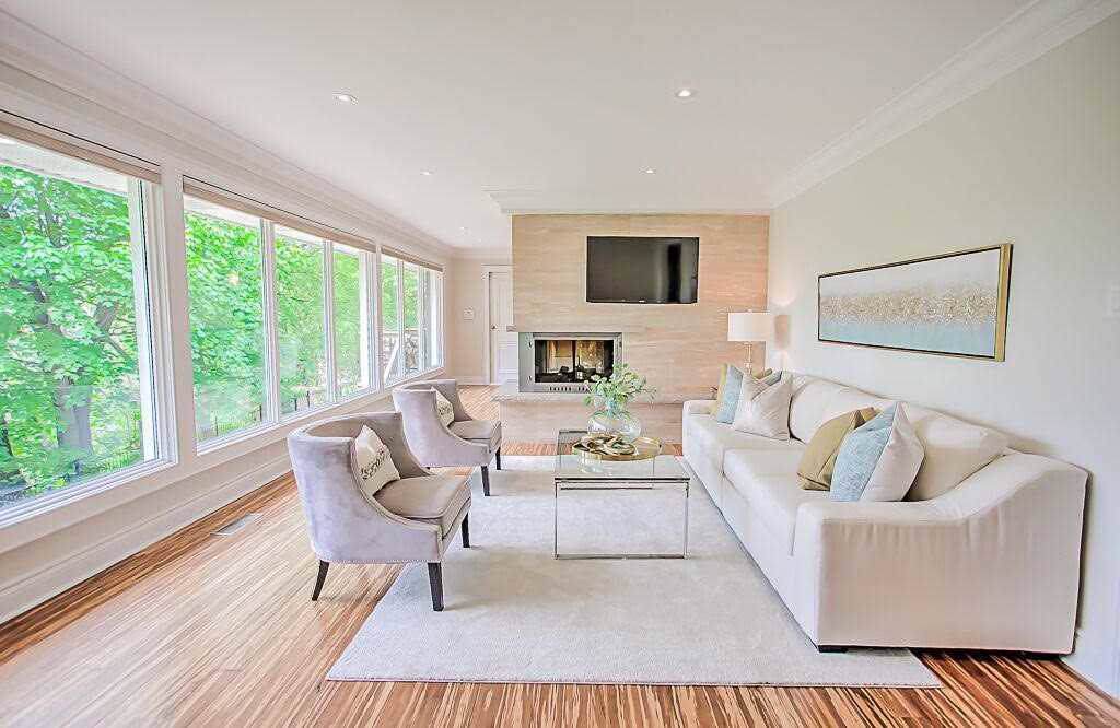 1590 Pinetree Cres - Photo 1