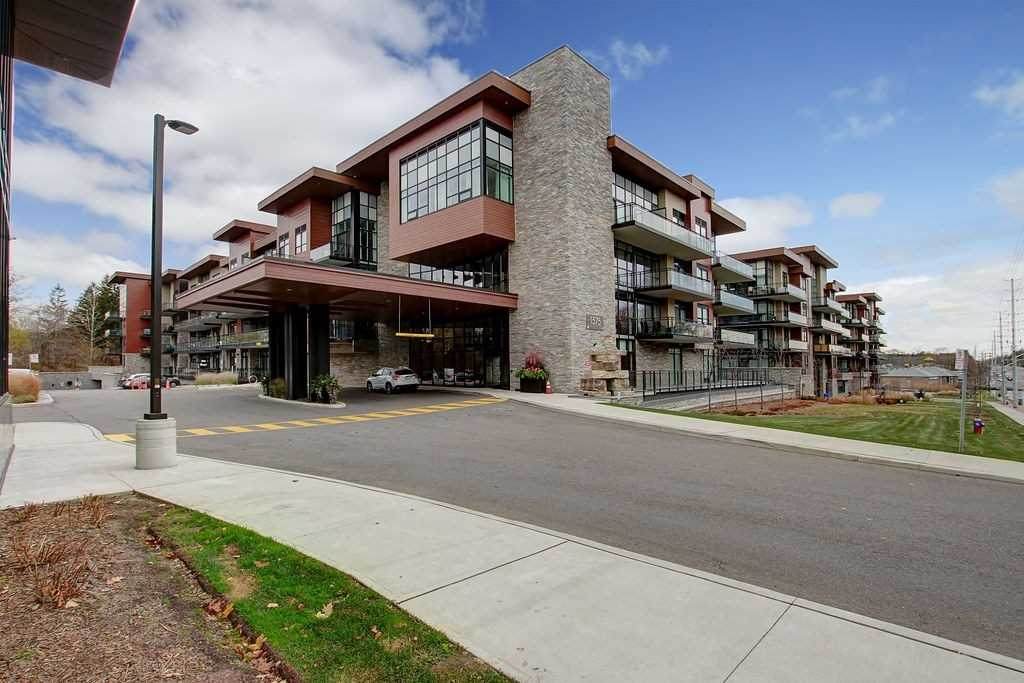 1575 Lakeshore Rd - Photo 1