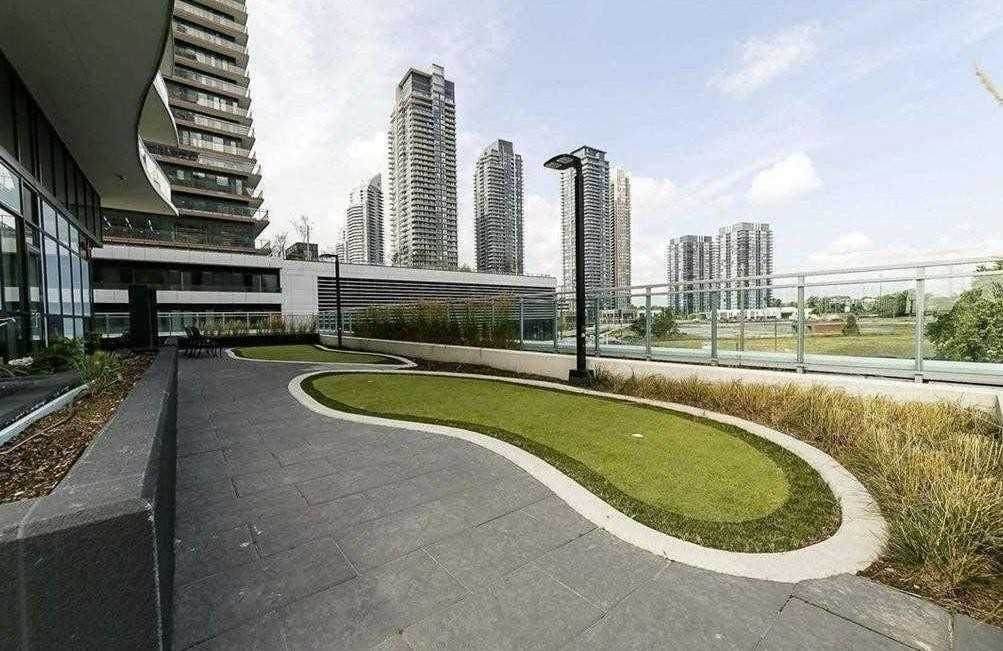 33 Shore Breeze Dr - Photo 1