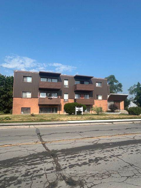 155 Lindsay Street - Photo 1
