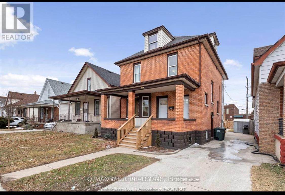 919 Pierre Avenue - Photo 1