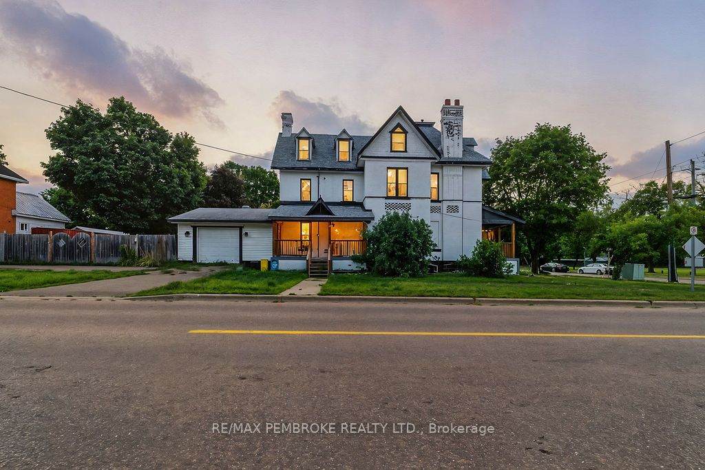 502 Mary Street - Photo 1