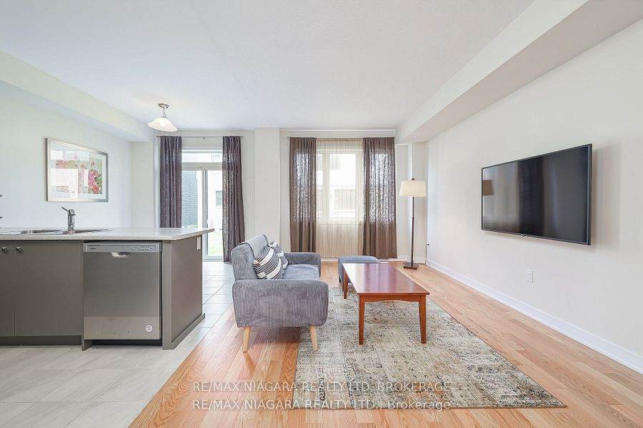 77 Keelson Street - Photo 1