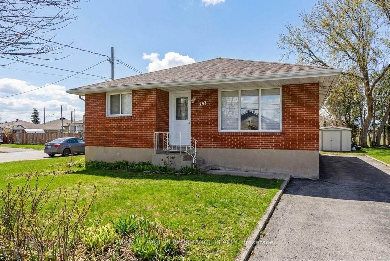 253 Sunnyside Avenue - Photo 1